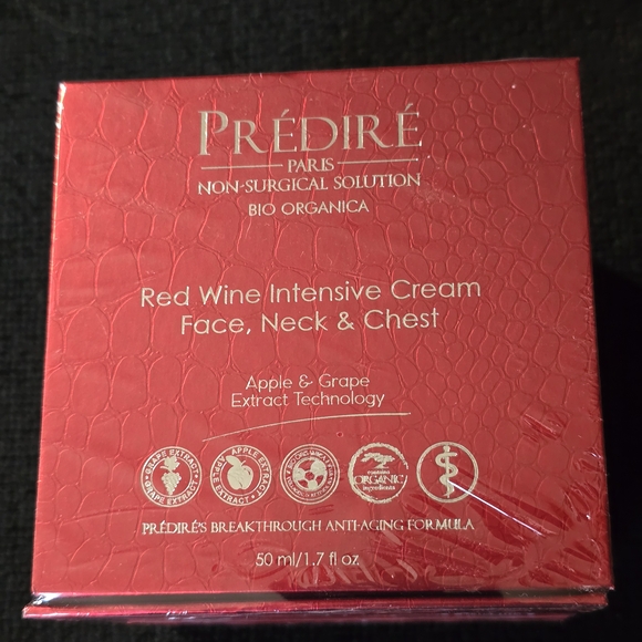 Luxury PréDiré Red Wine Hydrating Cream - Picture 3 of 5